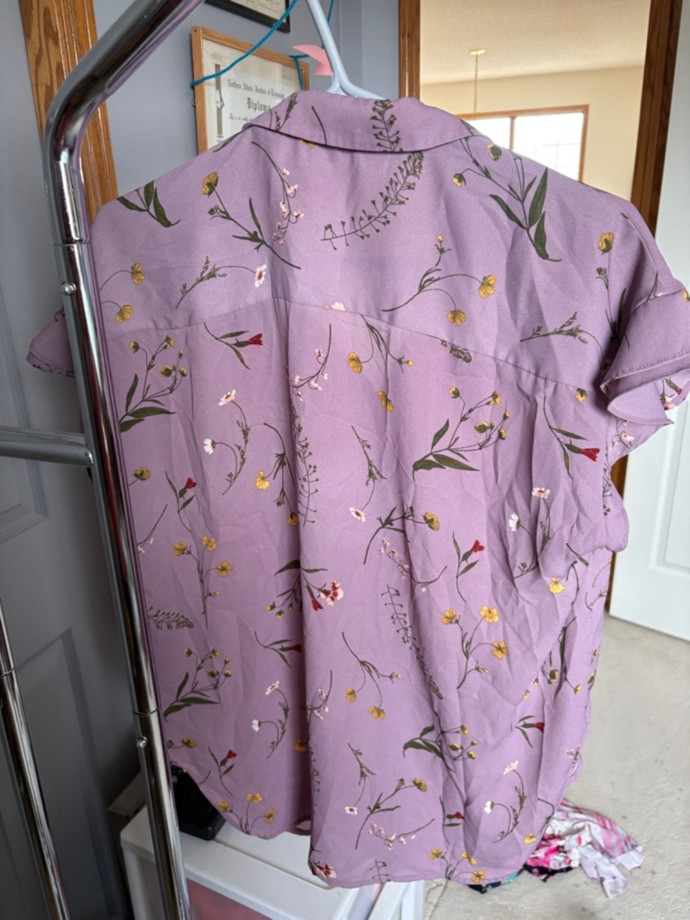 Denver Hayes Mauve Floral Button-Front Blouse - Picture 4 of 4